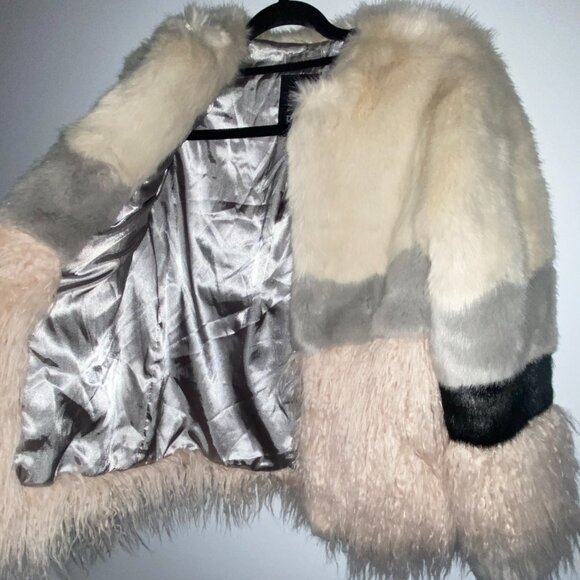 😊SAGE Color Faux Fur Jacket Color Block Ivory, Gray, Black, Pink Sz S EUC - Picture 10 of 13